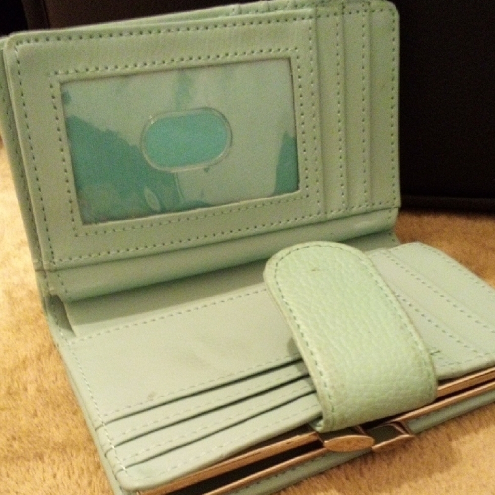 Genuine Leather Mint Green Bifold Wallet with Kiss Lock Coin Purse Card Holder - Picture 6 of 7
